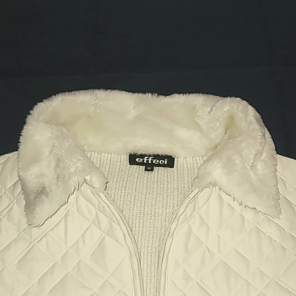 Cream colored zip closure medium sweater with faux fur collar - Picture 4 of 10